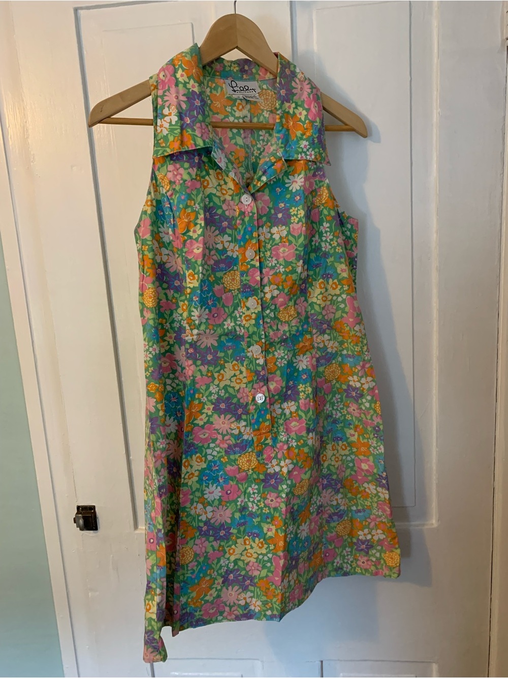 Vintage Lily Pulitzer fitted knee length sleeveless floral dress - Picture 2 of 7